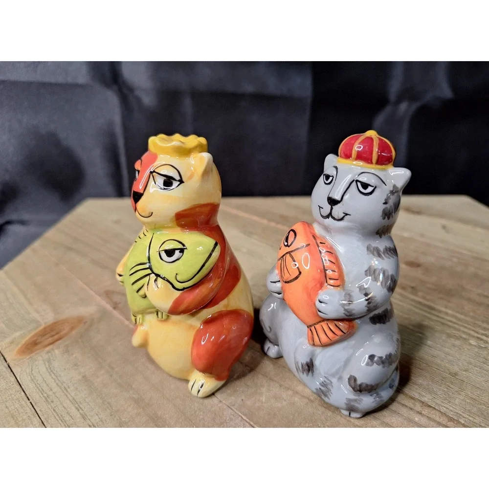 Vintage Ursula Dodge Ceramic Cat Salt and Pepper Shakers Set with Fish